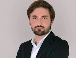 Agent: Abrar Maqsood