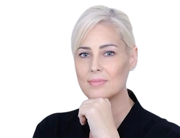 Agent: Christina Sander