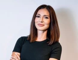 Agent: Aida Tikhvinskaia