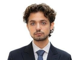 Agent: Mergim Ramadani