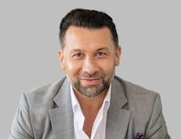 Agent: Roberto Pérez