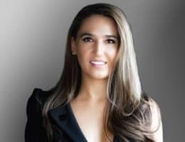 Agent: Olena  Myronenko