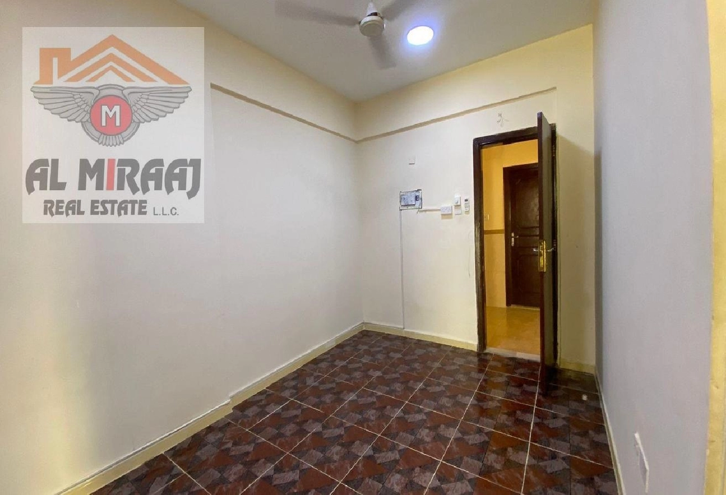 Flat for rent in al rawda 3 Pictures