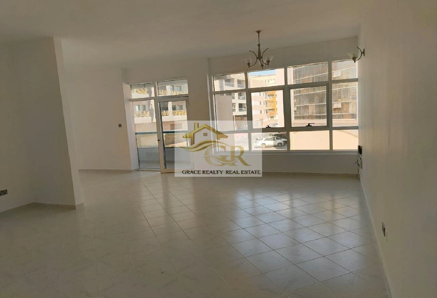 Spacious 3 Bedroom near Bur Juman Metro Station / with maid room Image# 1