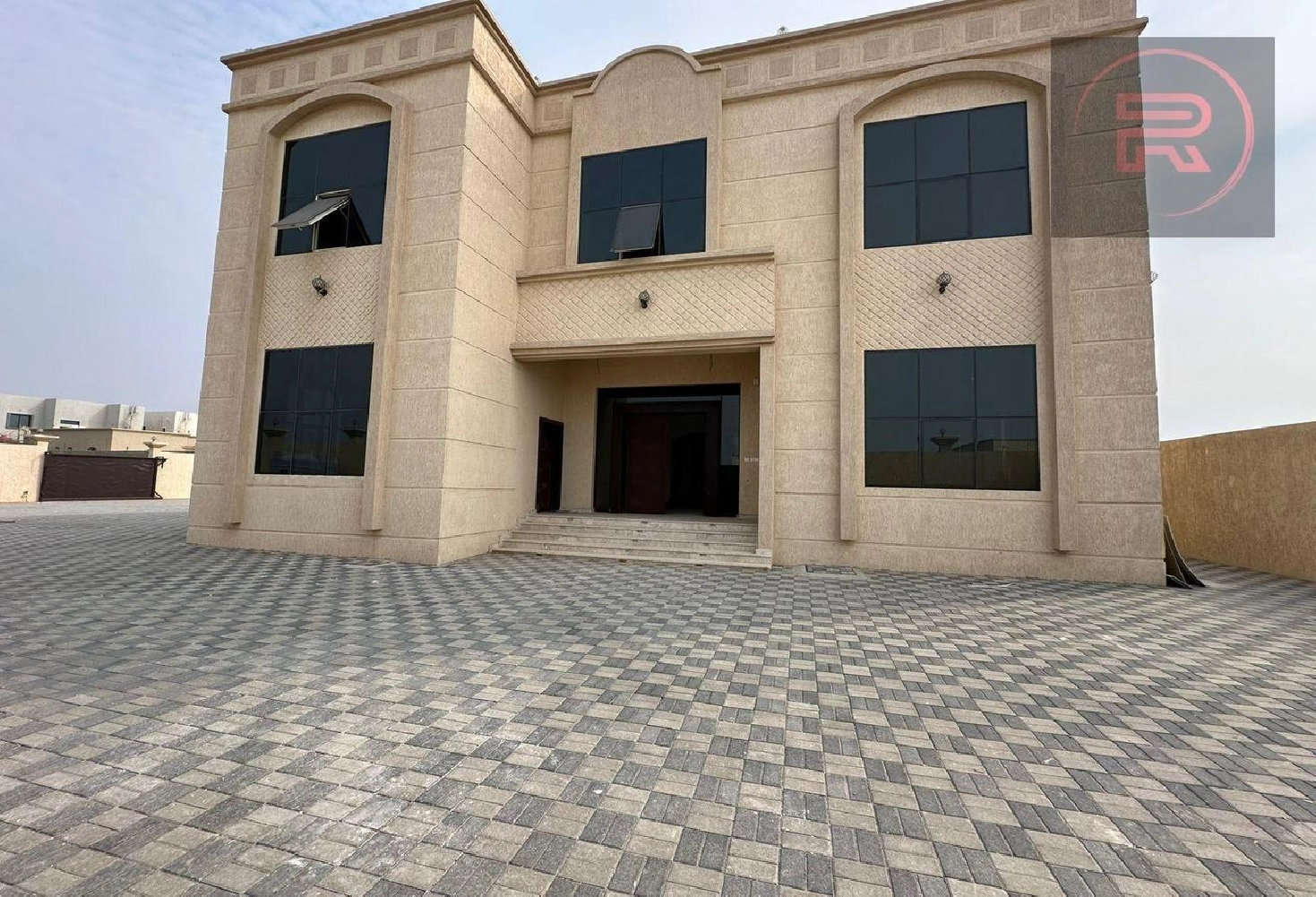 Villa for sale in Ras Al Khaimah, Al Qusiyat area Pictures