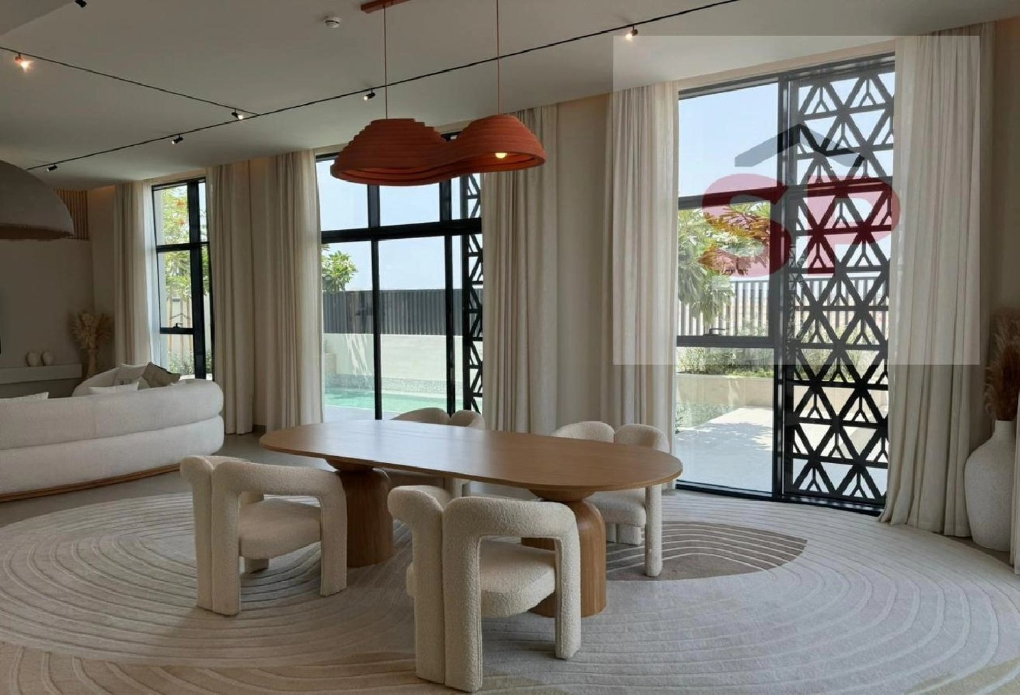 SINGLE ROW 2BR TH PRIME LOCATION | 2% QUARTERLY