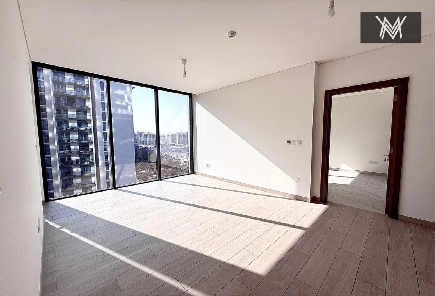 Two Bedroom | Spacious | Mid Floor | Ready to move Image# 1