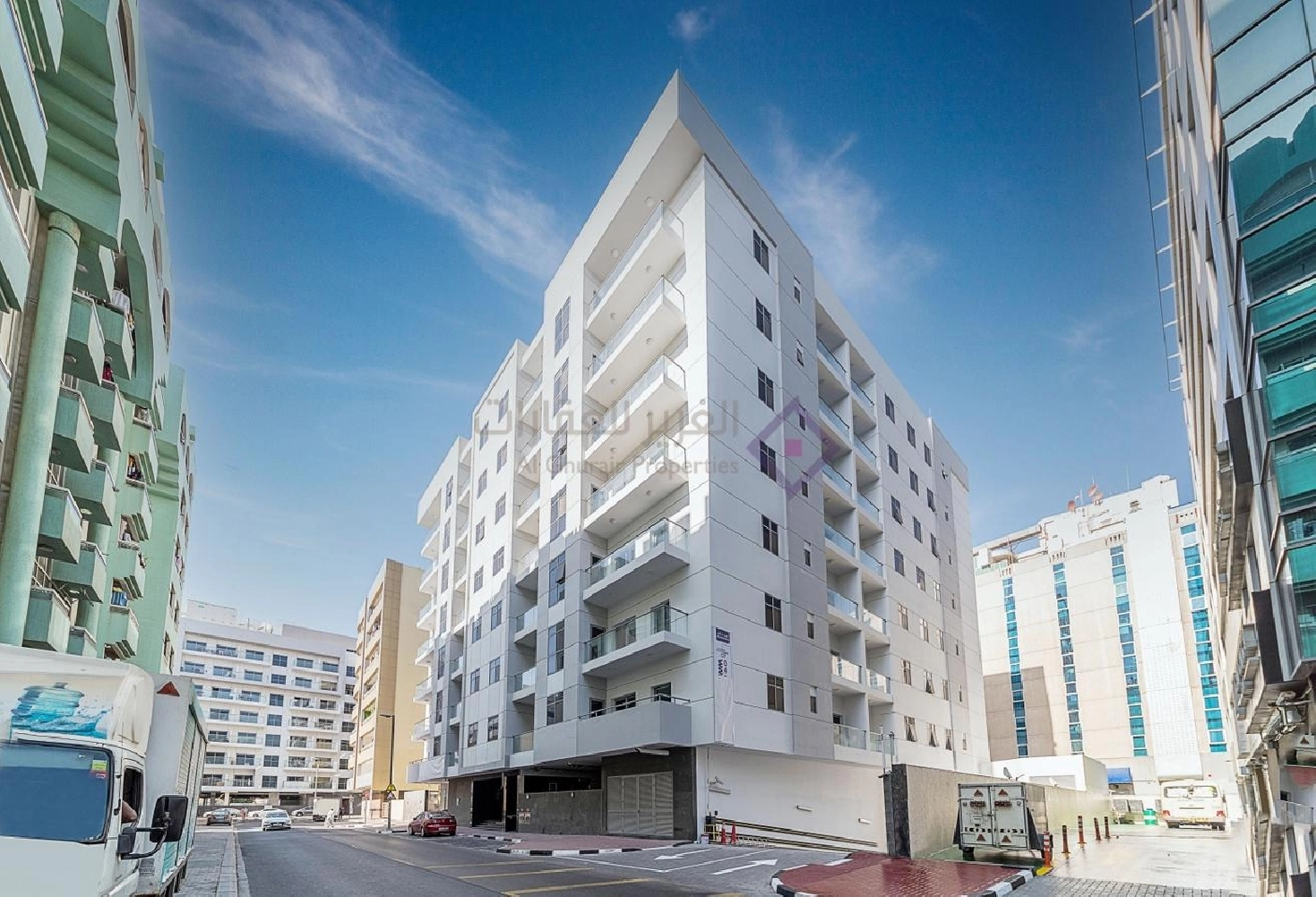 SPACIOUS APARTMENTS I FREE MAINTENANCE I 0% COMMISSION Pictures