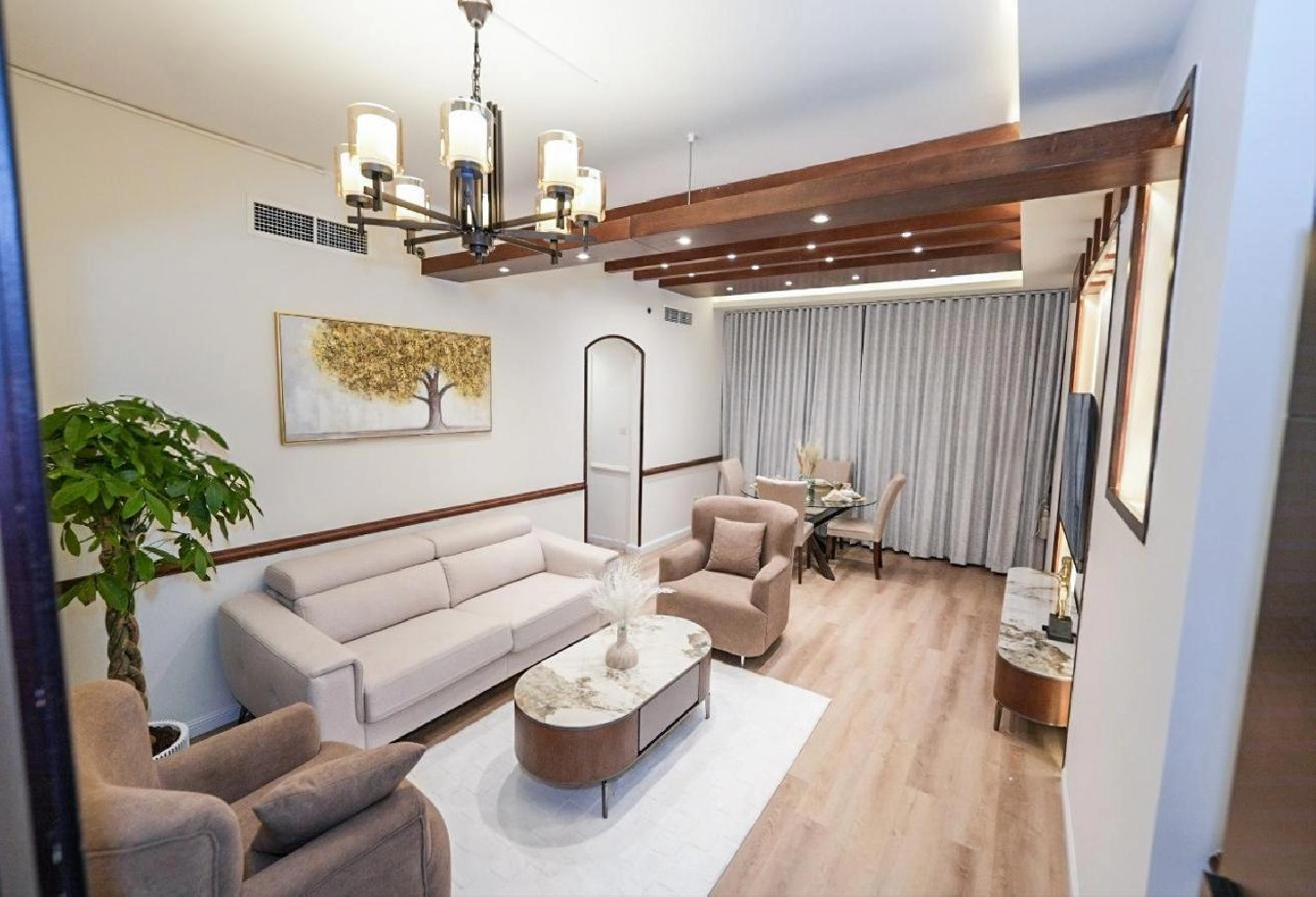 Luxurious 2BR in Dubai Marina | Water & City Views | All Bills Inclusive Image# 1