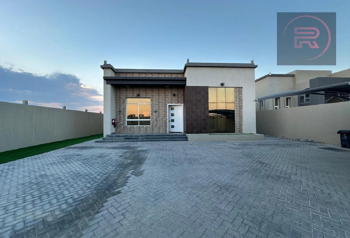 2BHK Room Luxurious + Pool | Fully Furnished |