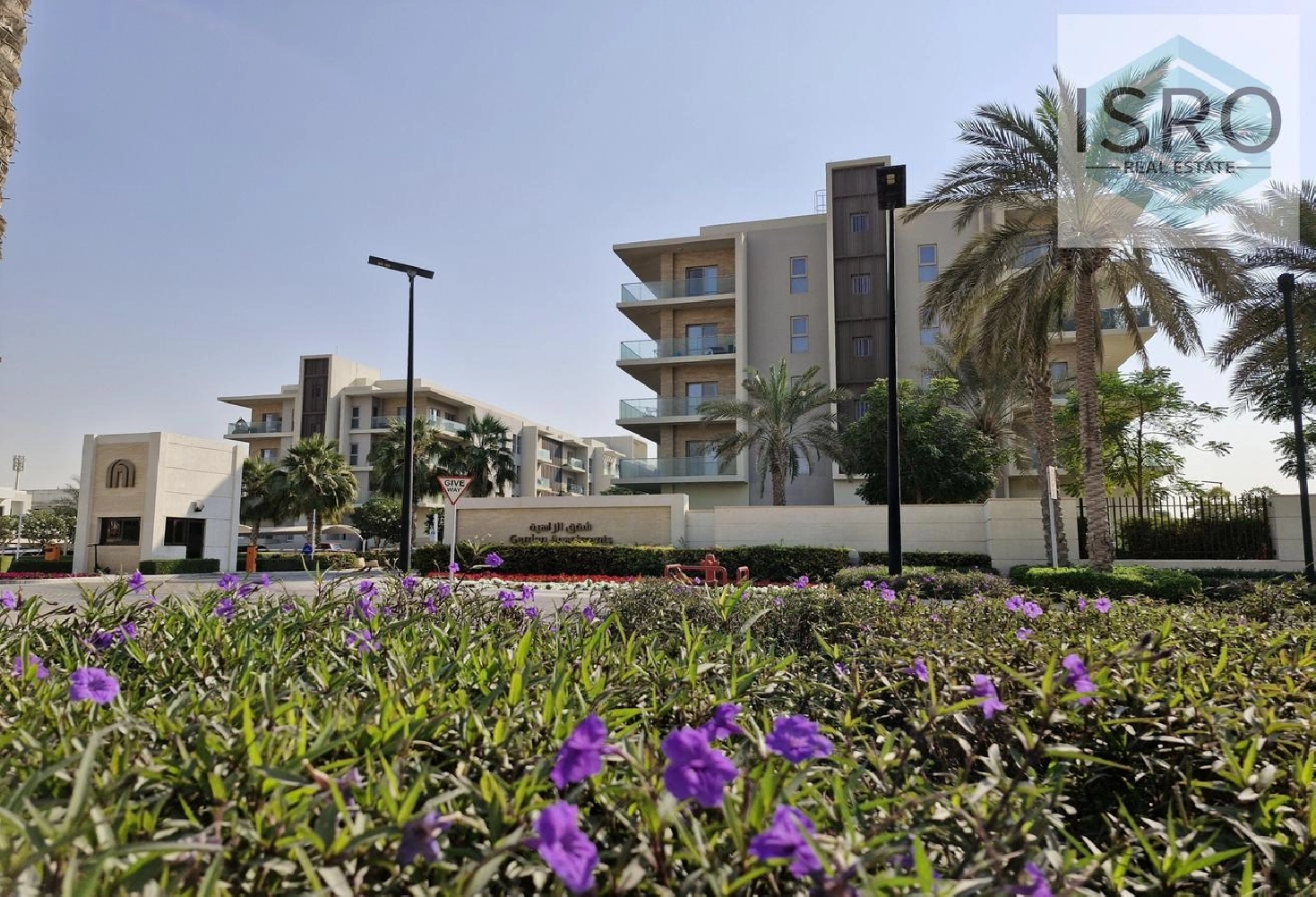 Spacious 1bhk | Balcony | semi close kitchen Pictures