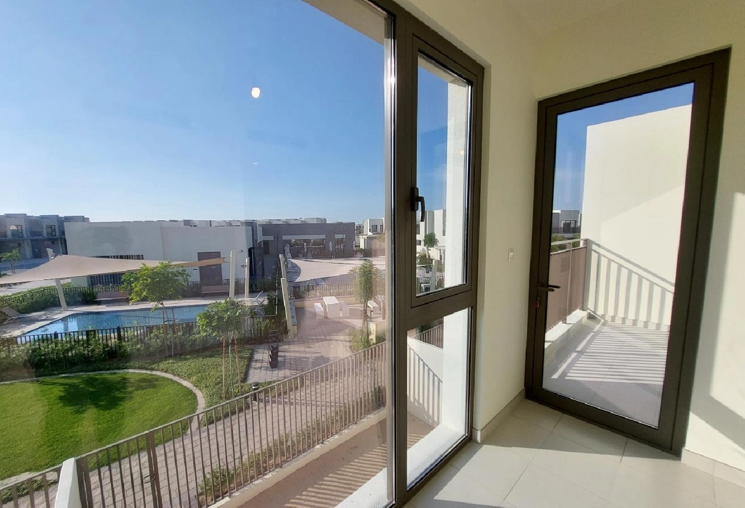 Vacant | Pool View | Single Row | Large 3BR+Maid