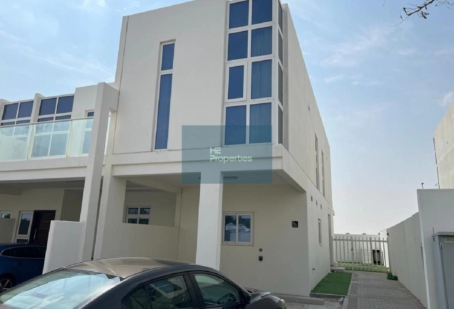 CORNER UNIT | 3 BRs + MAIDs ROOM | SPACIOUS GARDEN Image# 1