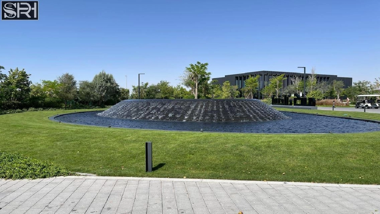 Luxury townhouse3BR with private garden in Azalea Pictures