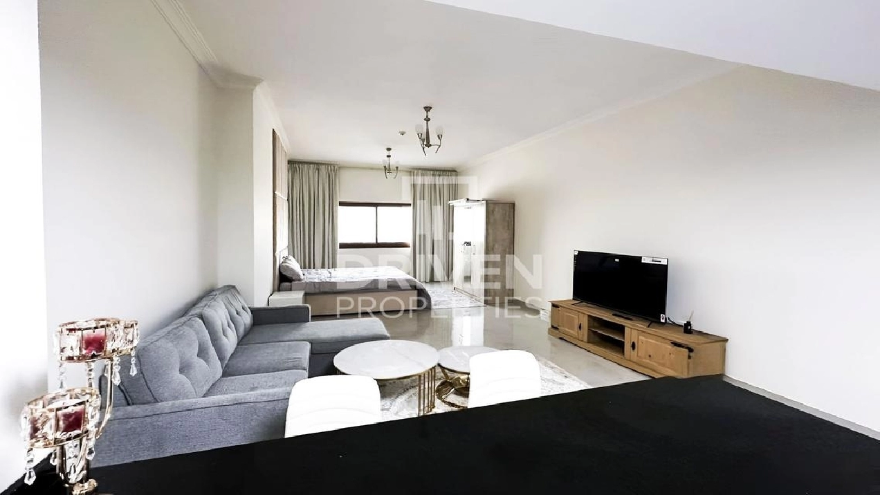 Huge Layout | Fully Furnished | Ready to move in Image# 1