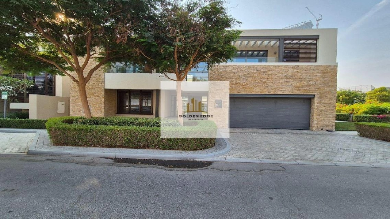 LUXURY FOREST VILLA | 4 BED + MAID | STUDY  Image# 1