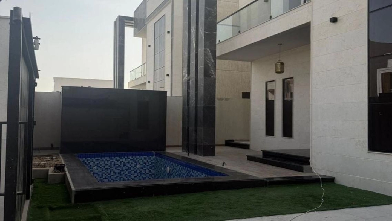 Luxury First-Occupant Villa –private swimming pool