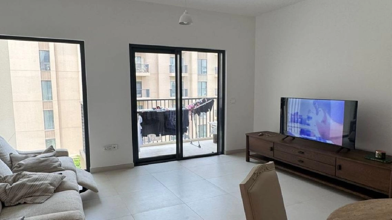 For Sale 2-Bedroom Apartment in Naseem Building 