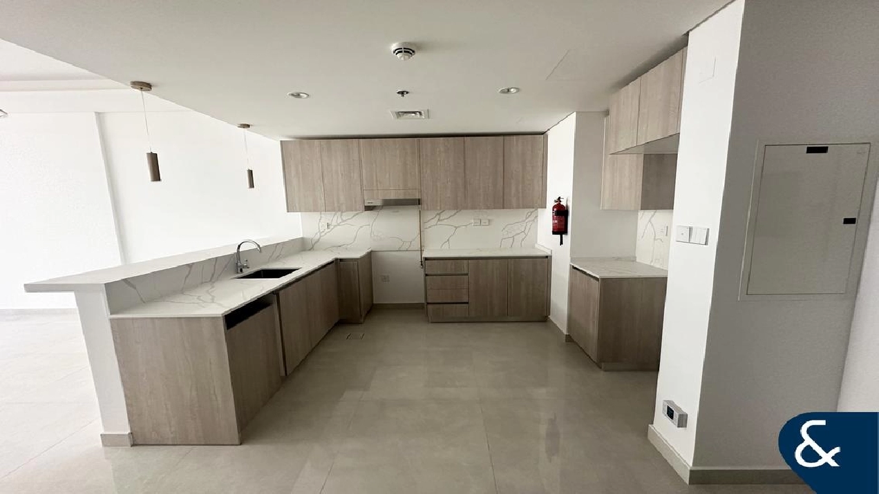 BRAND NEW | VACANT NOW | LARGE ONE BED Image# 1