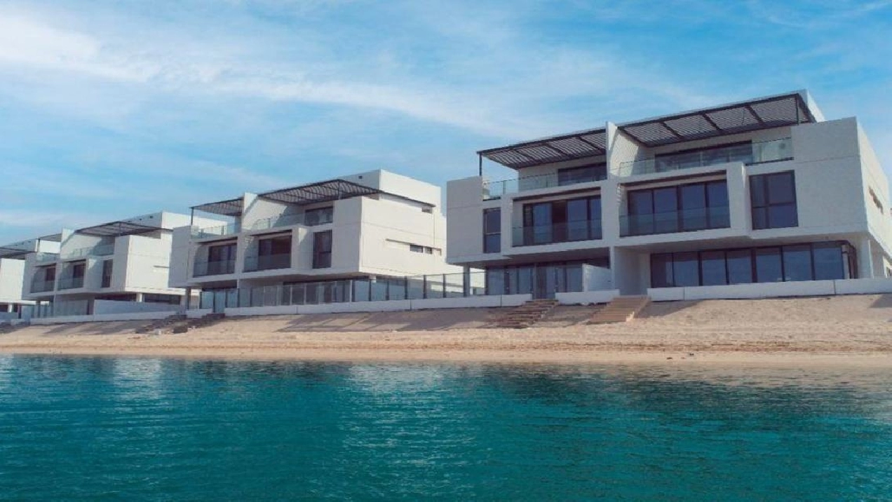 4BR Ready | Beach Access | 3 Years PP | 4% Waiver Pictures