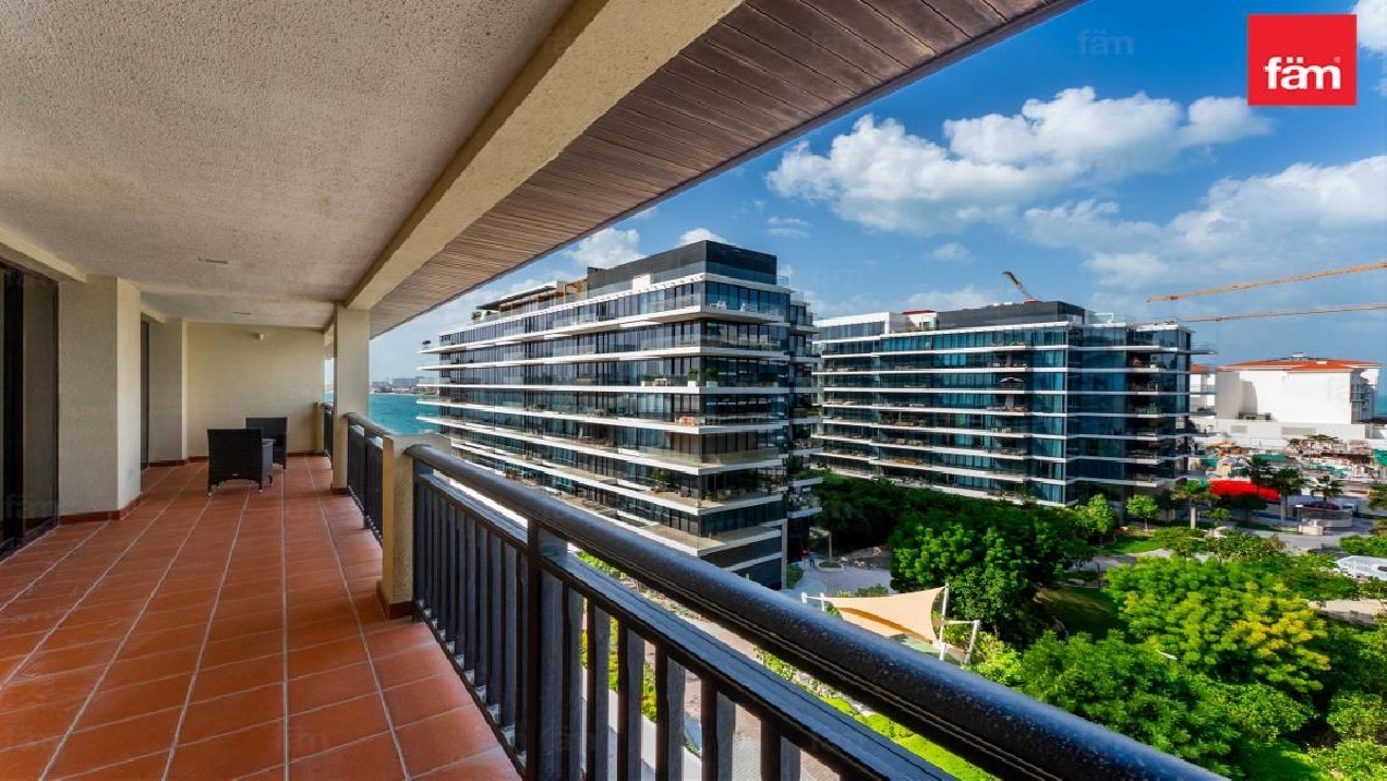 PARTIAL SEA VIEW / HIGH FLOOR / MULTIPLE OPTIONS Image# 1