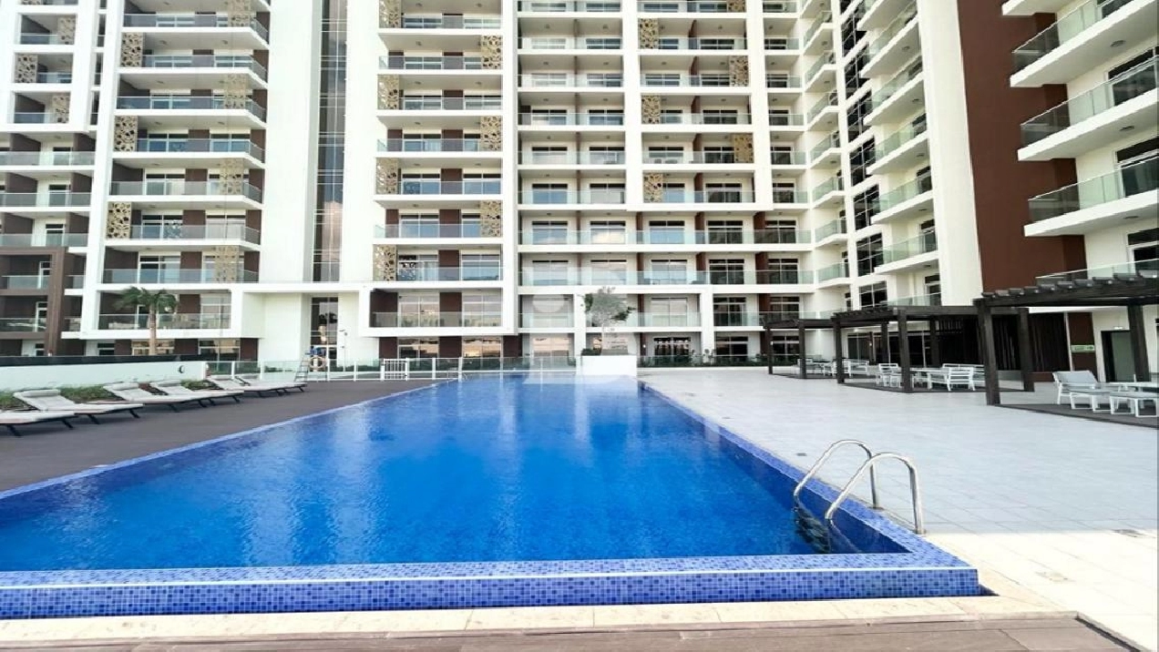 Fully Furnished Unit | High Floor | Spacious Image# 1