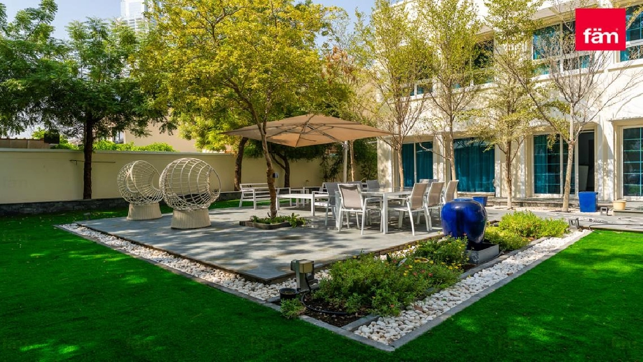 Single row|Close to Park|Big Plot Image# 1