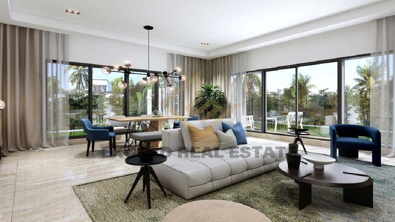 Massive 5BR | Prime Location | Resale | Luxury