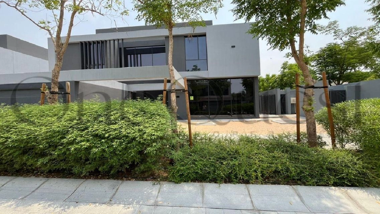 Spacious Robinia: 5 BR Villa in Northern Emirates Pictures