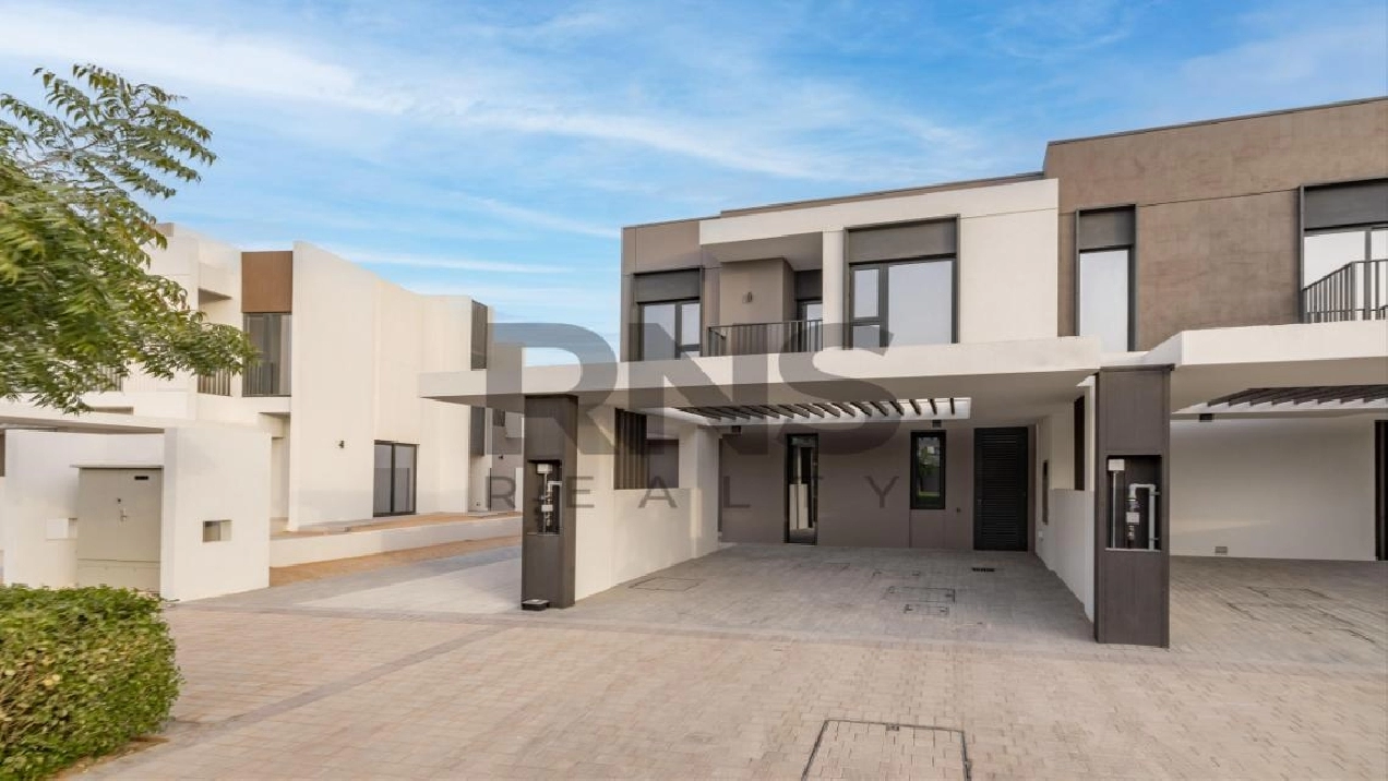 Corner Unit | Single Row | PHPP | Vacant Pictures