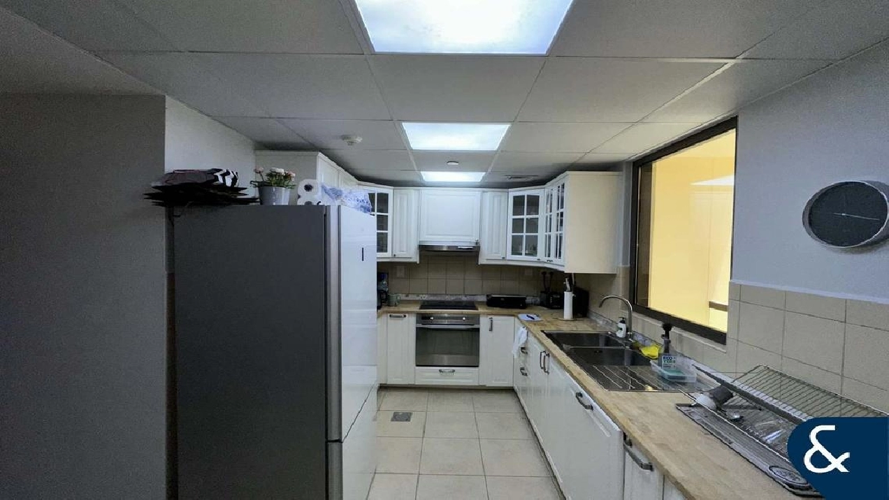 Large Layout | Vacant | Marina View | 1 Bed Image# 1