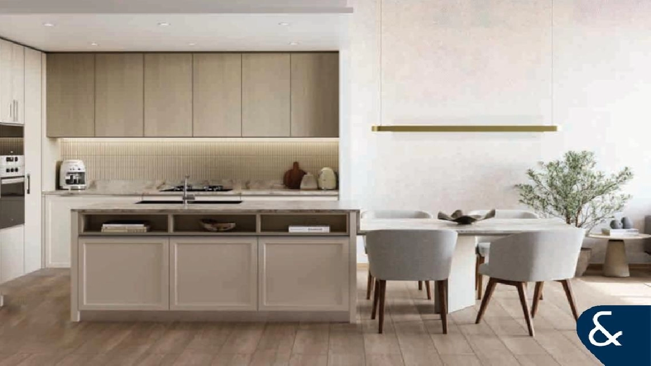 Large Layout | Studio | Premium Quality