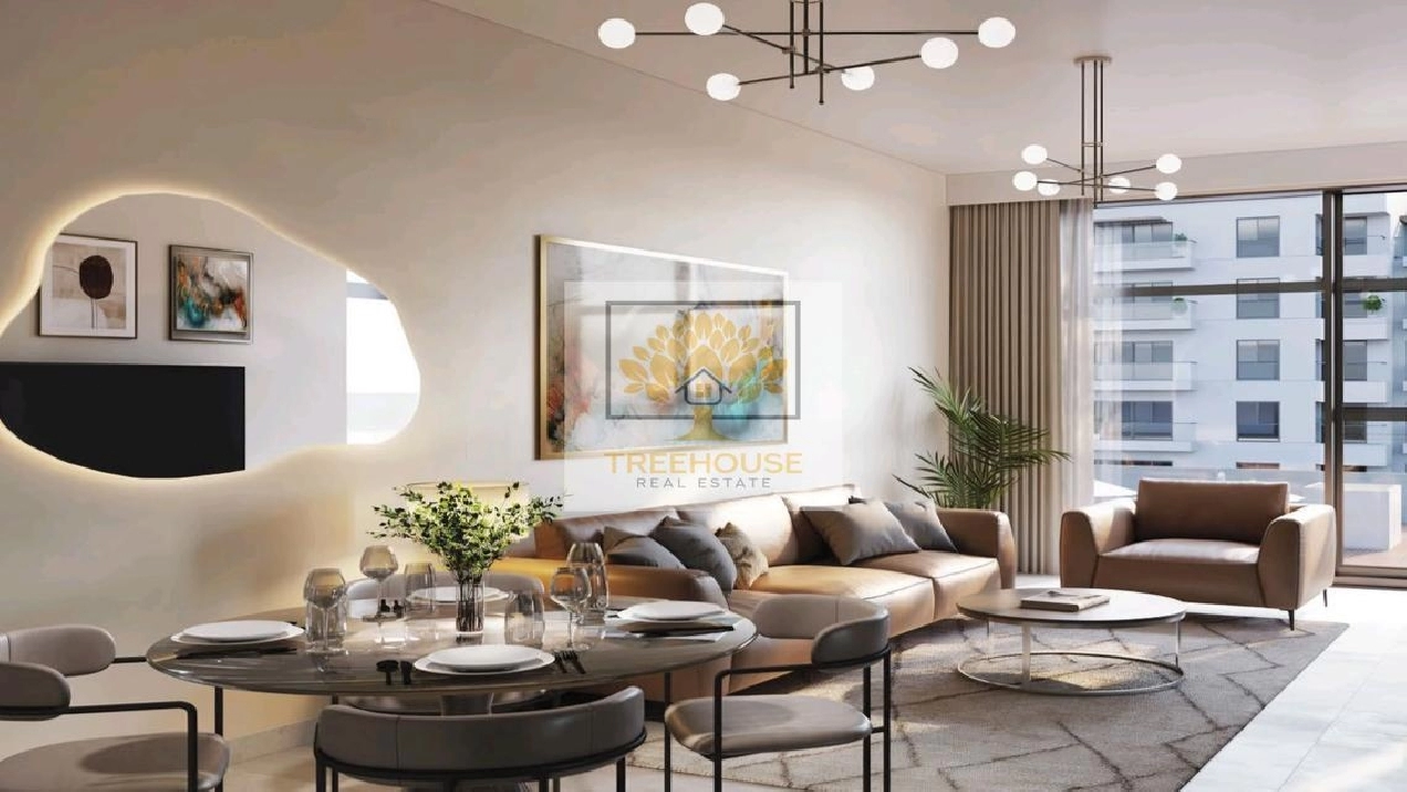 COMMUNITY LIVING | SPACIOUS LAYOUT | POOL VIEW Pictures