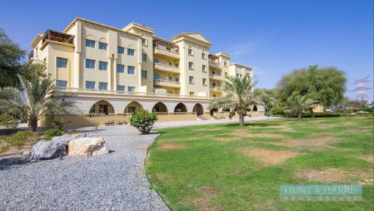 2 Bedroom for Sale Yasmin Village - Lovely Family Home