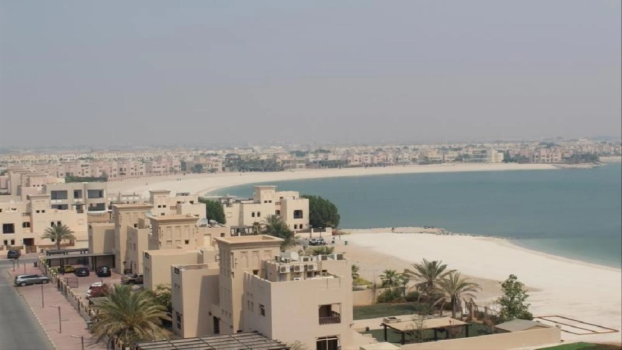 Spacious 5 BR Beachfront Residence | Family Living