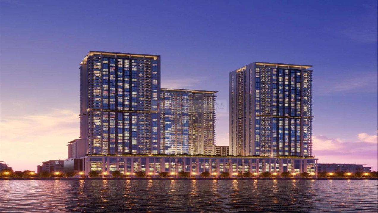 Spacious 2 Bed with Downtown View - Higher Floor