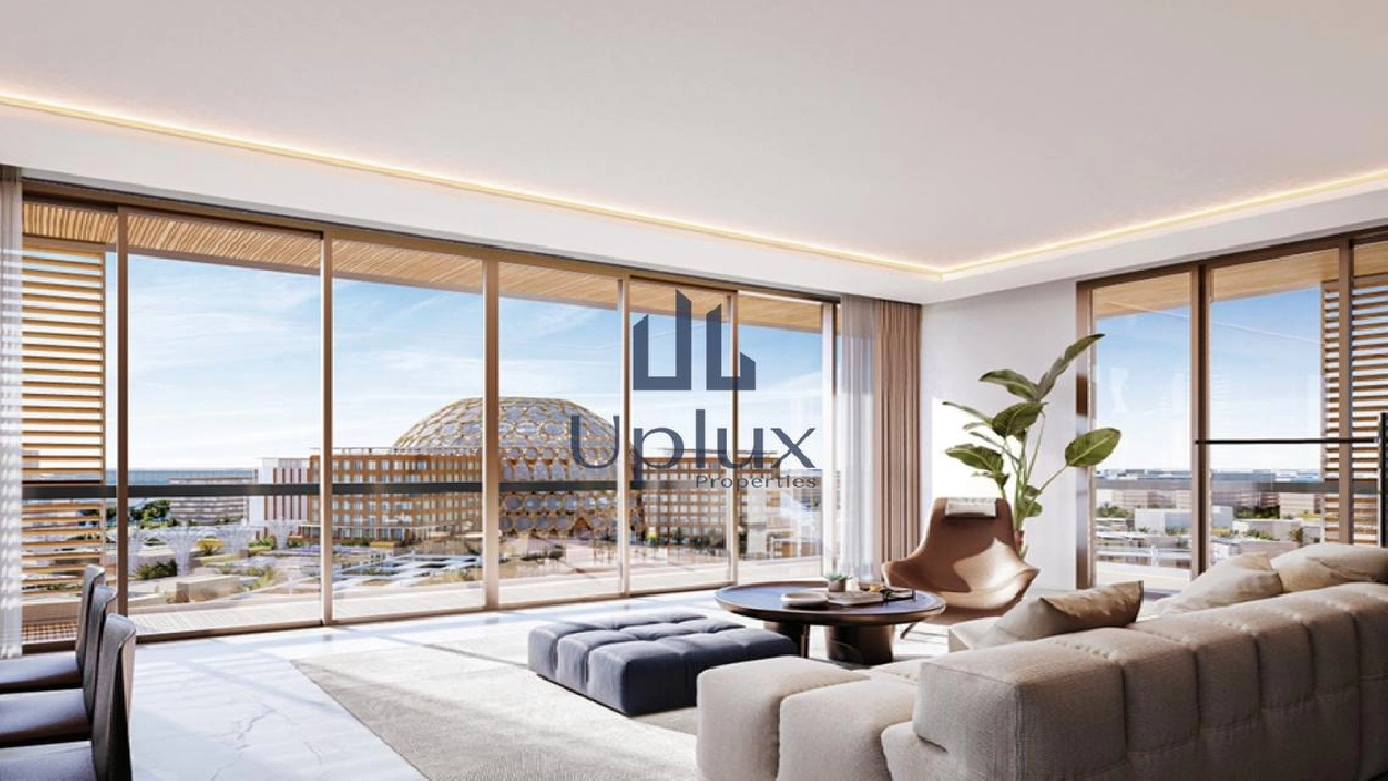 Waterfront Living | Spacious Unit | Best Location Image# 1