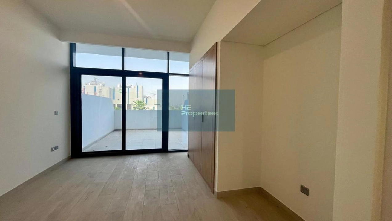 BRAND NEW | 10 MIN TO DOWNTOWN | GREAT DEAL Image# 1