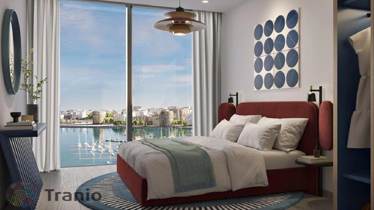 High Floor |Waterfront Living |City Views Pictures