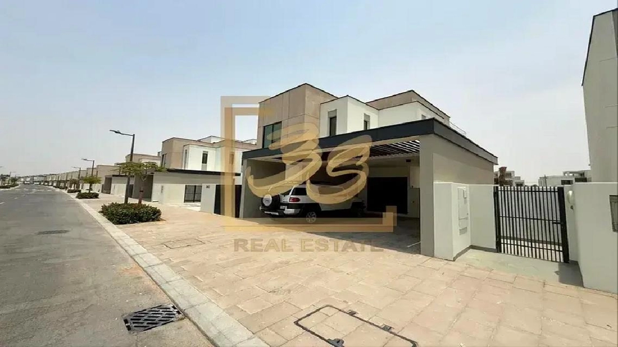 Backing central park | Opposite to Pool | Premium unit Image# 1