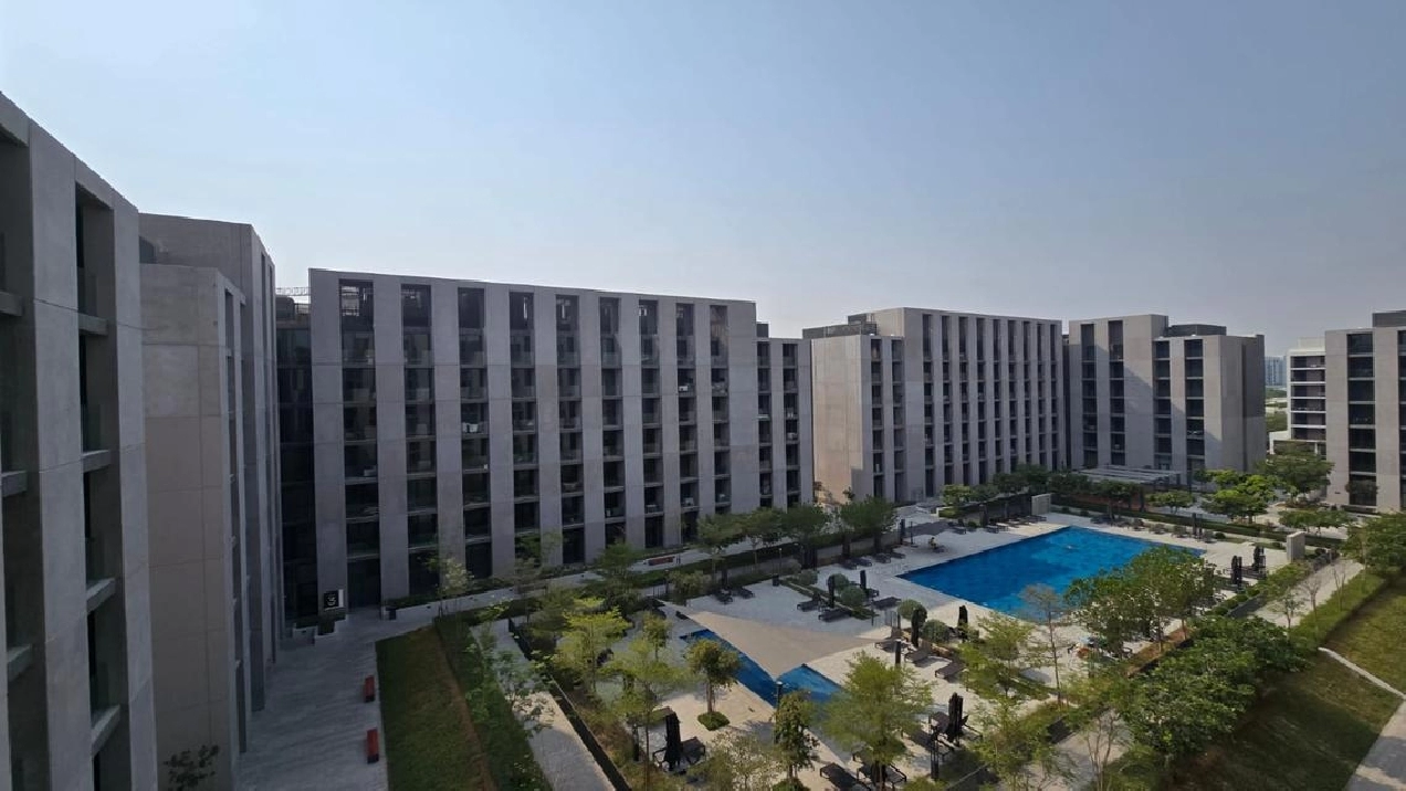 For Sale1-Bedroom Apartment with Pool View in Alja