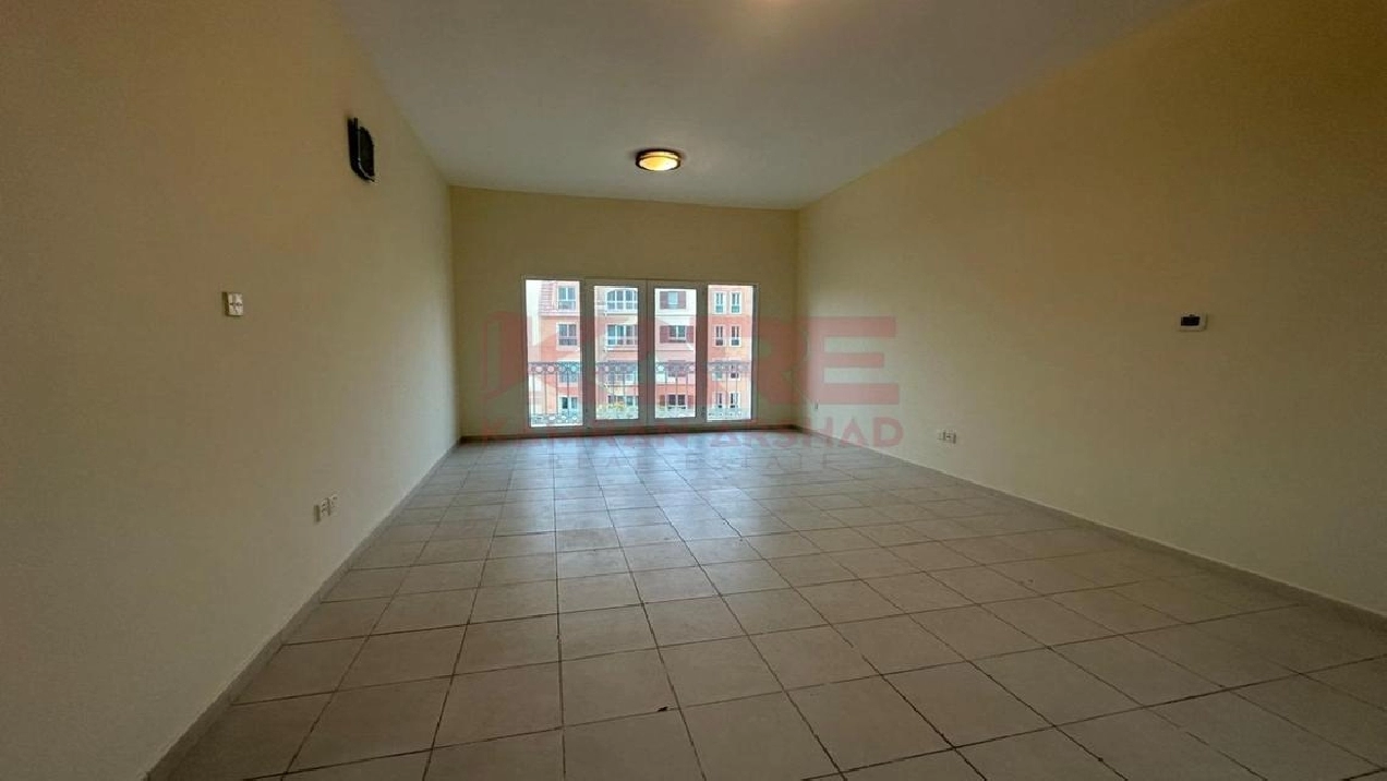 1 BR With Balcony Close to Metro and Pool Image# 1