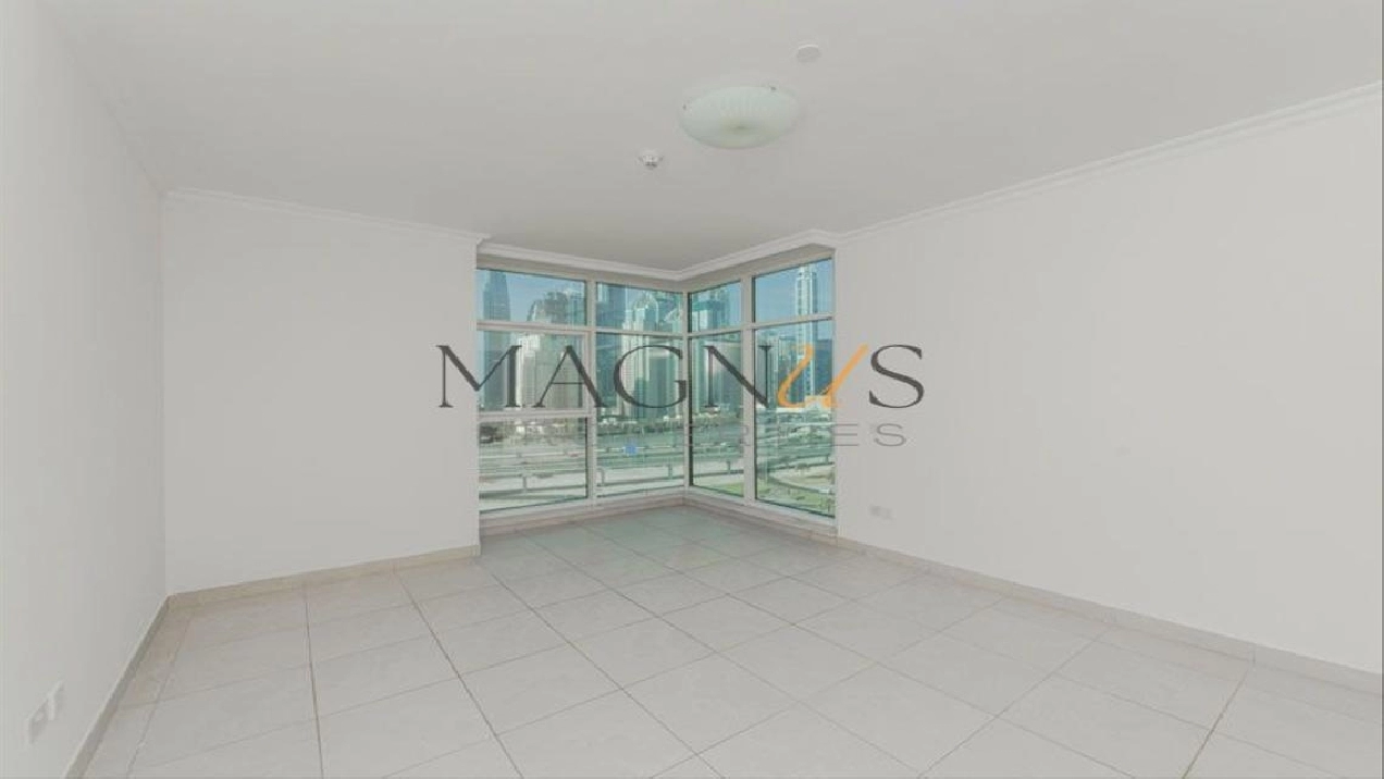 RENTED | MARINA SKYLINE VIEW | MIDFLOOR