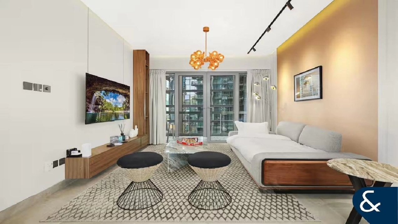 Vacant Now| Upgraded|Community and Pool View Image# 1