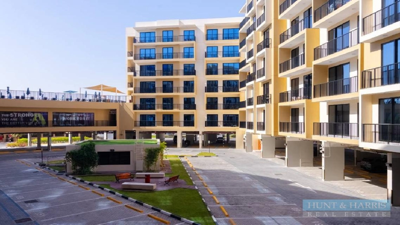 Brand New 1 Bedroom for Sale in Al Hamra - Fully Furnished