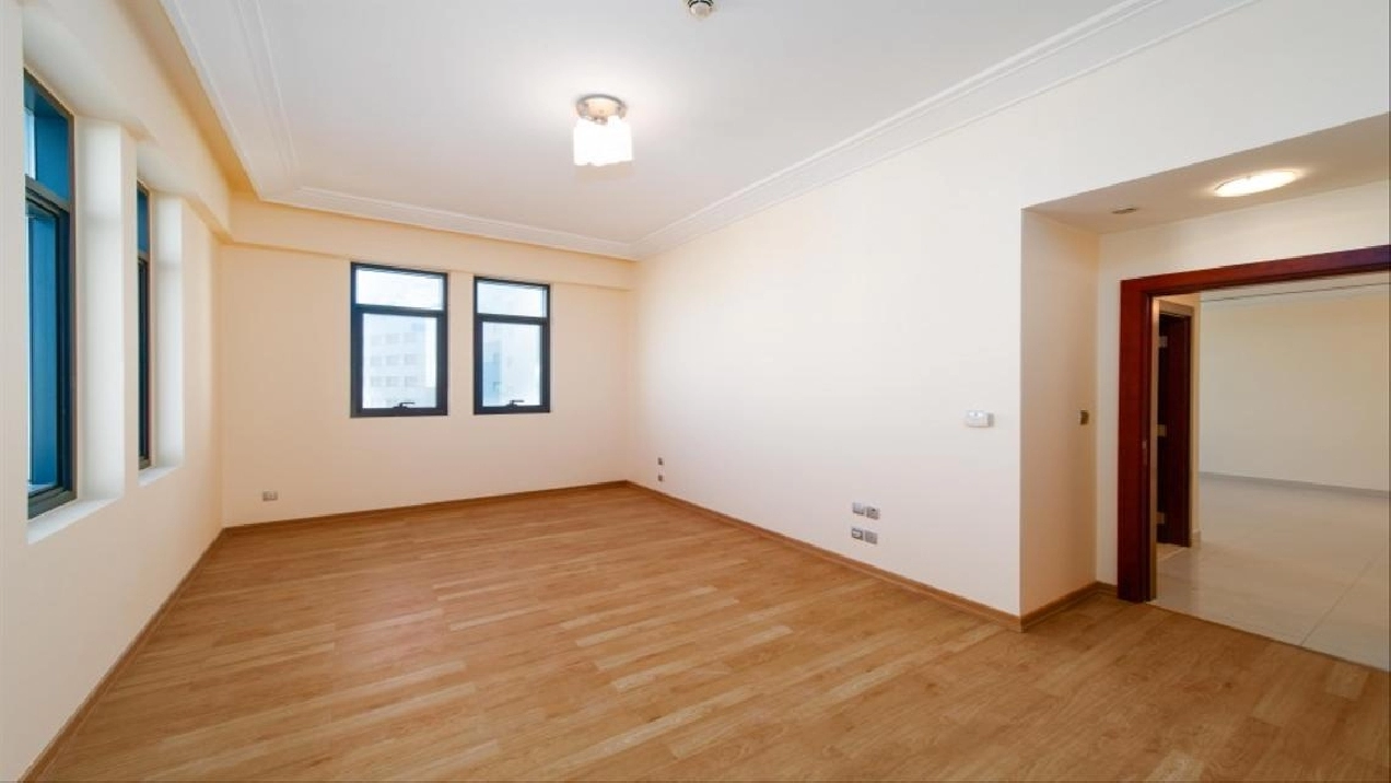 CHILLER FREE | SPACIOUS APARTMENTS | NO COMMISSION Image# 1