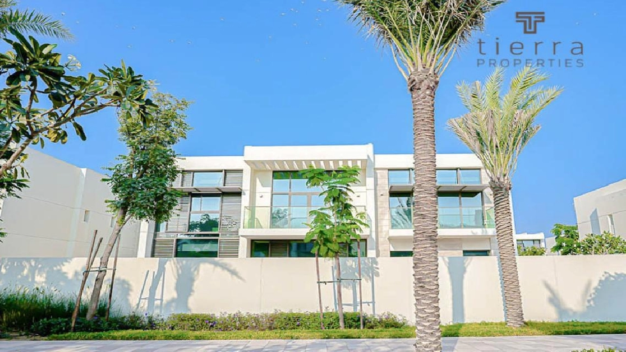 INDEPENDENT | Private Pool + Garden | BRND NEW Image# 1