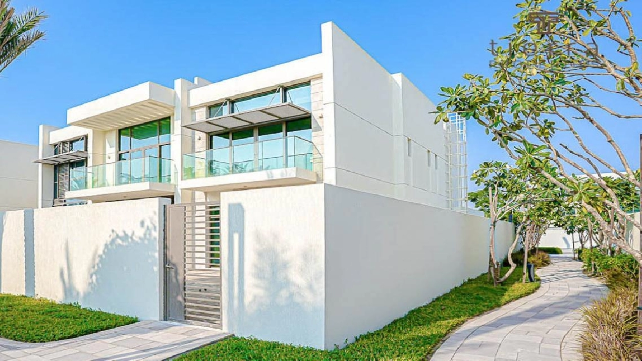 Vacant | Brand New Condition | 5 bedroom ++ Pictures