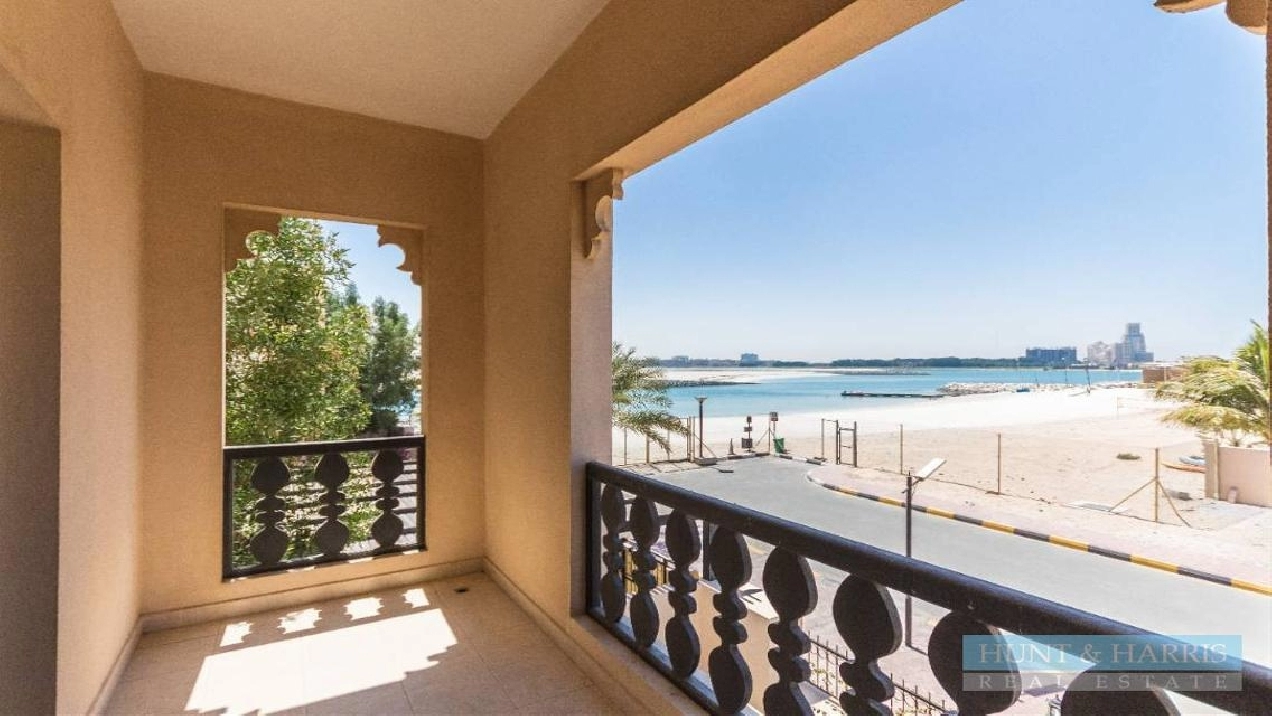 4 Bedroom Villa for Rent Al Hamra Village - Lagoon and Golf View Pictures