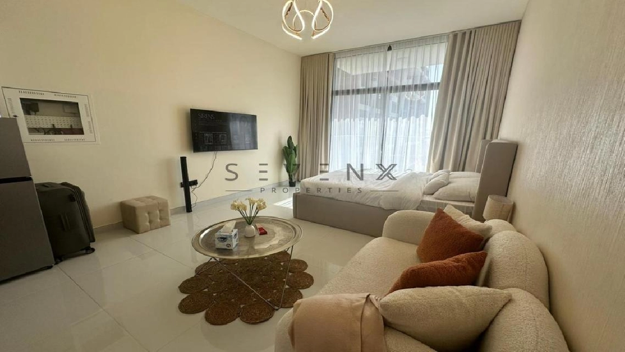 Pool View | 12 Cheques | Fully Furnished Image# 1